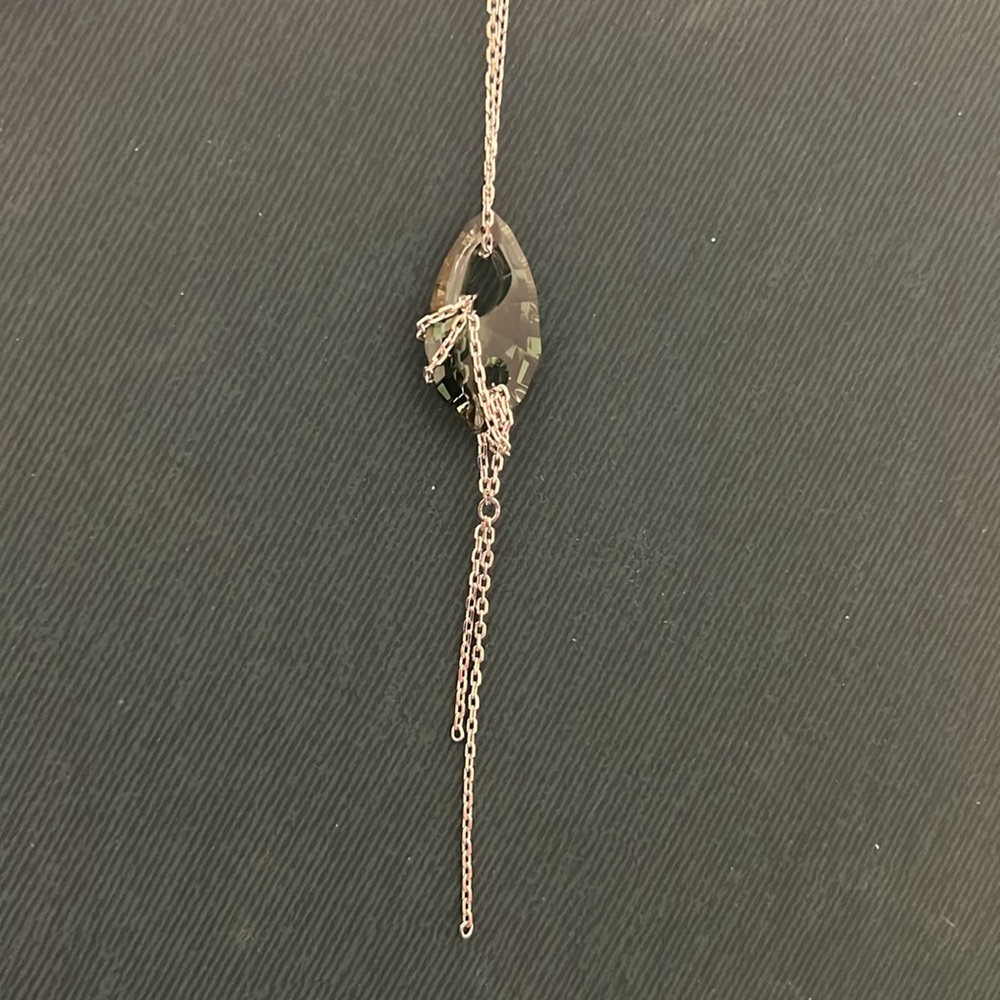 Elegant Swarovski Silver Necklace with Green Accents